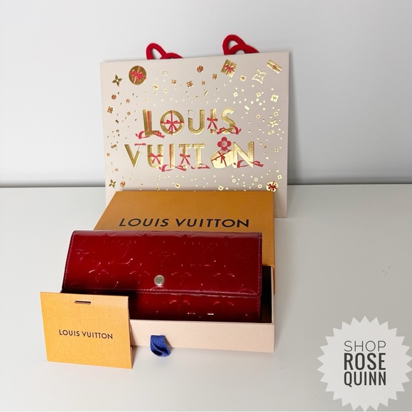 LOUIS VUITTON | All-Inclusive Vernis Sarah Wallet - Picture 1 of 17